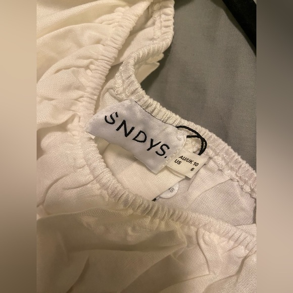 SNDYS Cropped Puff Sleeve Baby Doll top from Revolve size 6 - NWT - Picture 3 of 3